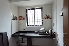 White House Beach Apartments, Goa