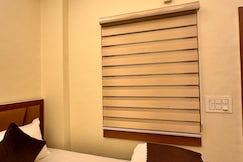 Hotel R.K. Palace near Banke Bihari Temple, Vrindavan