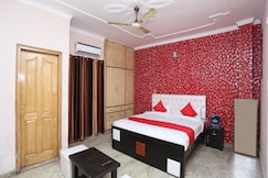 Super HOTEL O DREAM TOWN, Delhi