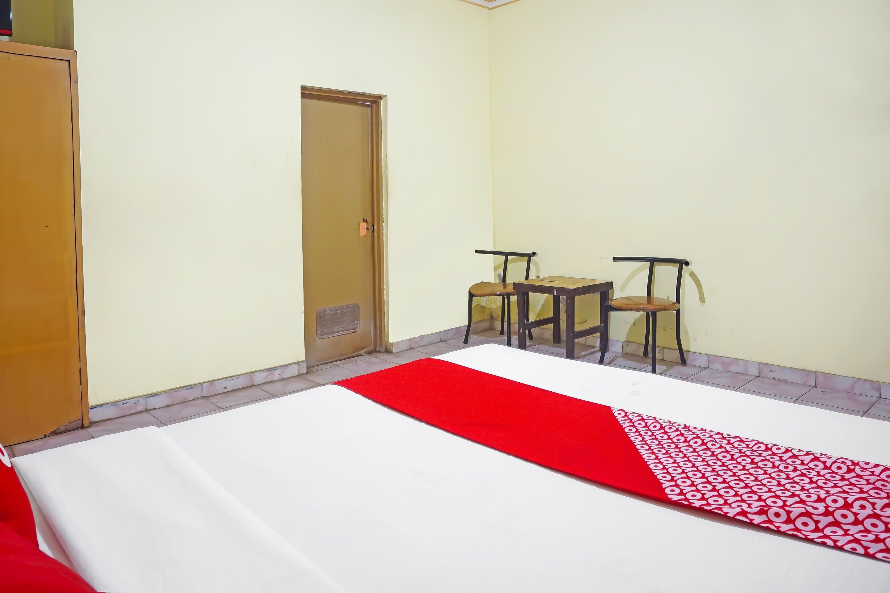 OYO 91766 Fortuna Hotel Syariah - Tap to explore photos