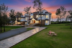 StayVista I Hugel Villa, Ooty