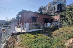 SKY TOUCH COTTAGE AND STAYS, Mukteshwar
