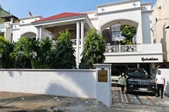 Gulistan Homestay by Chhabra's, Bhopal