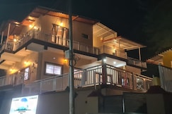 Heaven by Lake and Woods | Bar & Kitchen Mountain View, Bhimtal