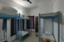 3R Residency Rooms and Hostel, Munnar