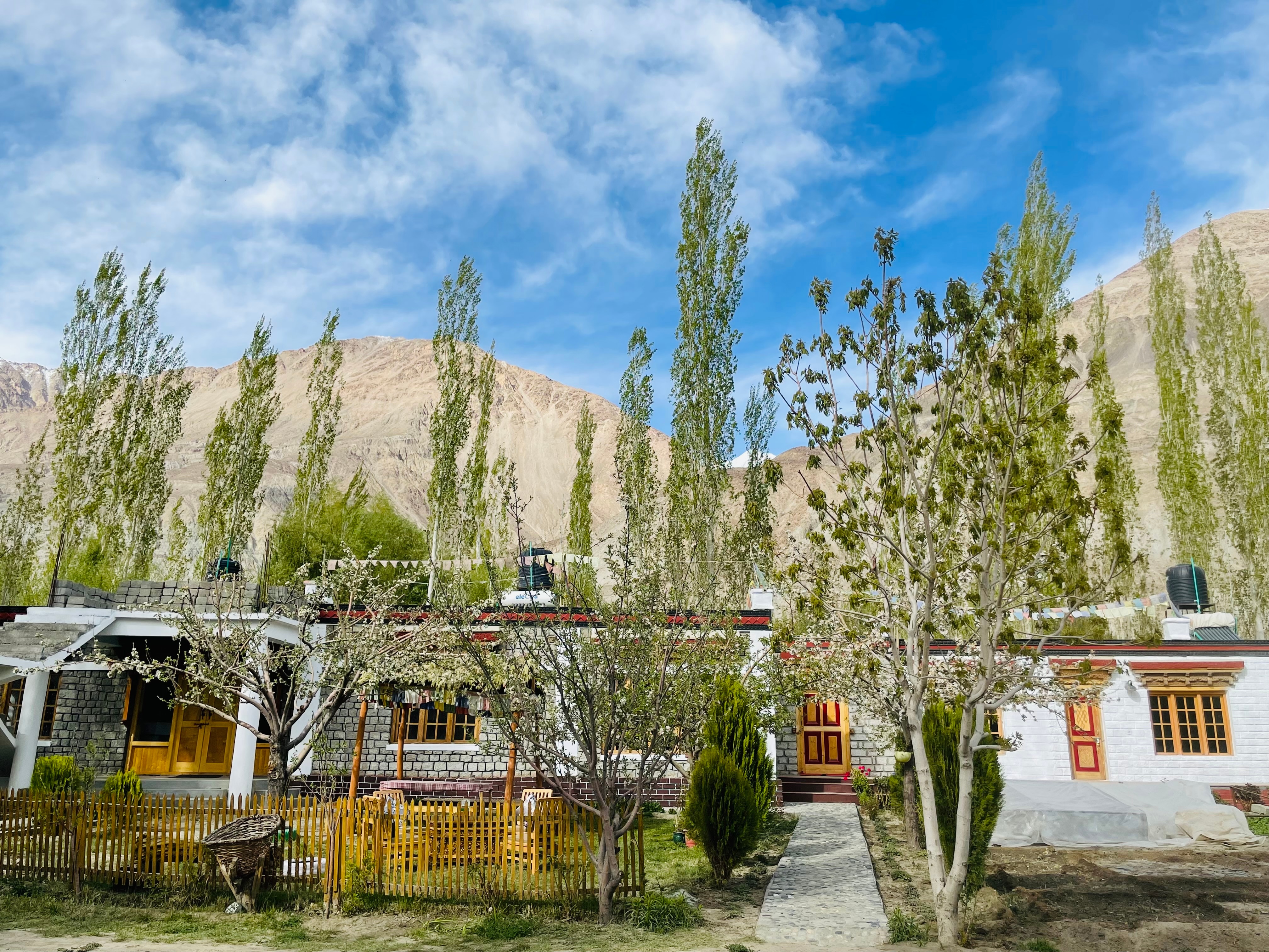 K-SAR GUEST HOUSE - Tap to explore photos