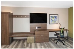 Holiday Inn Express & Suites - Hudson I-94, an IHG Hotel, Saint Croix