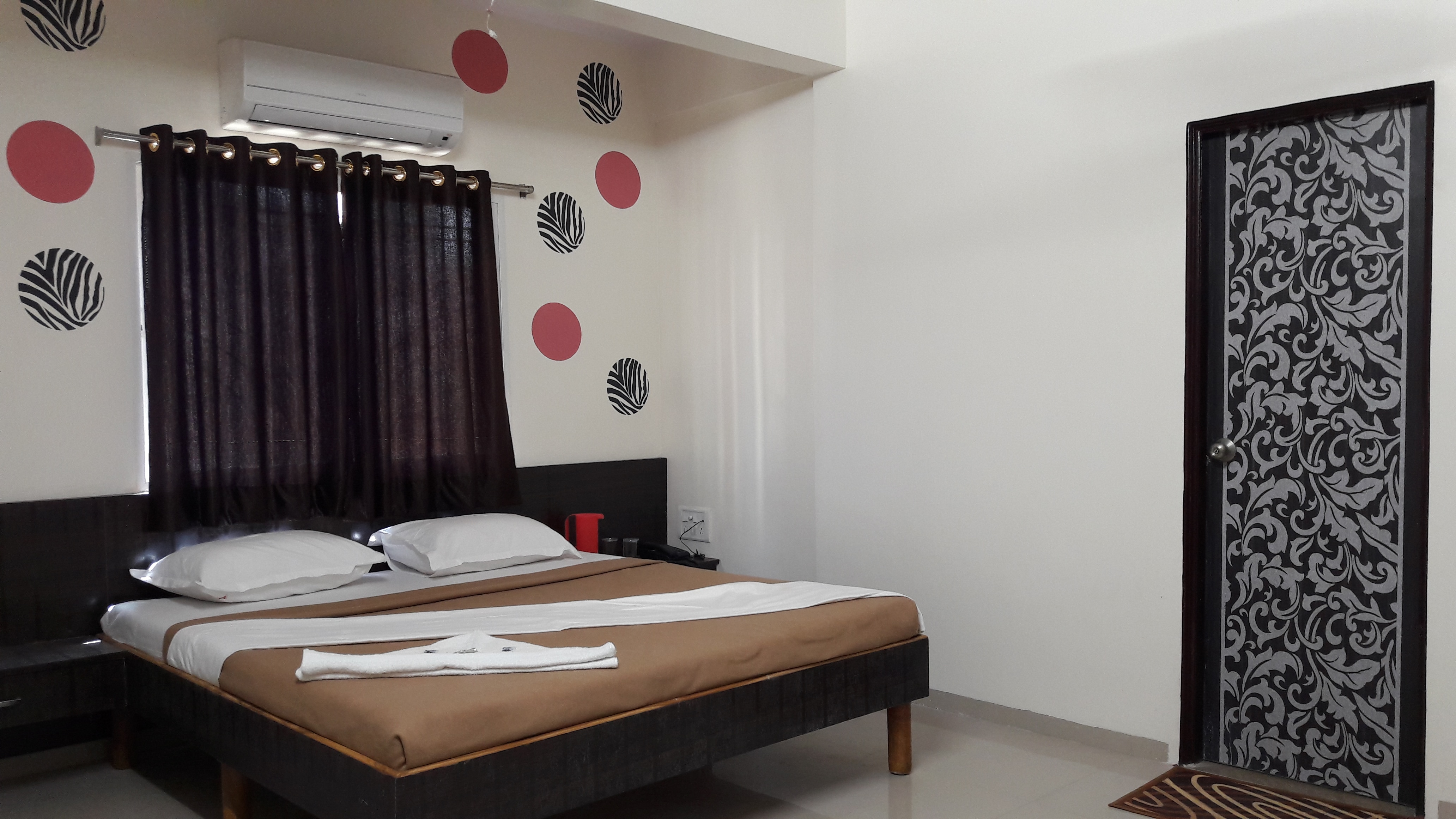 Deluxe Non AC Room 1
