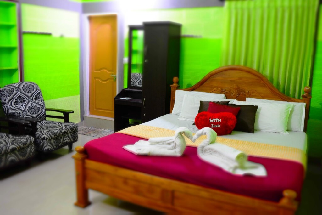 Stream Garden Mountain Resort-Wayanad - Tap to explore photos