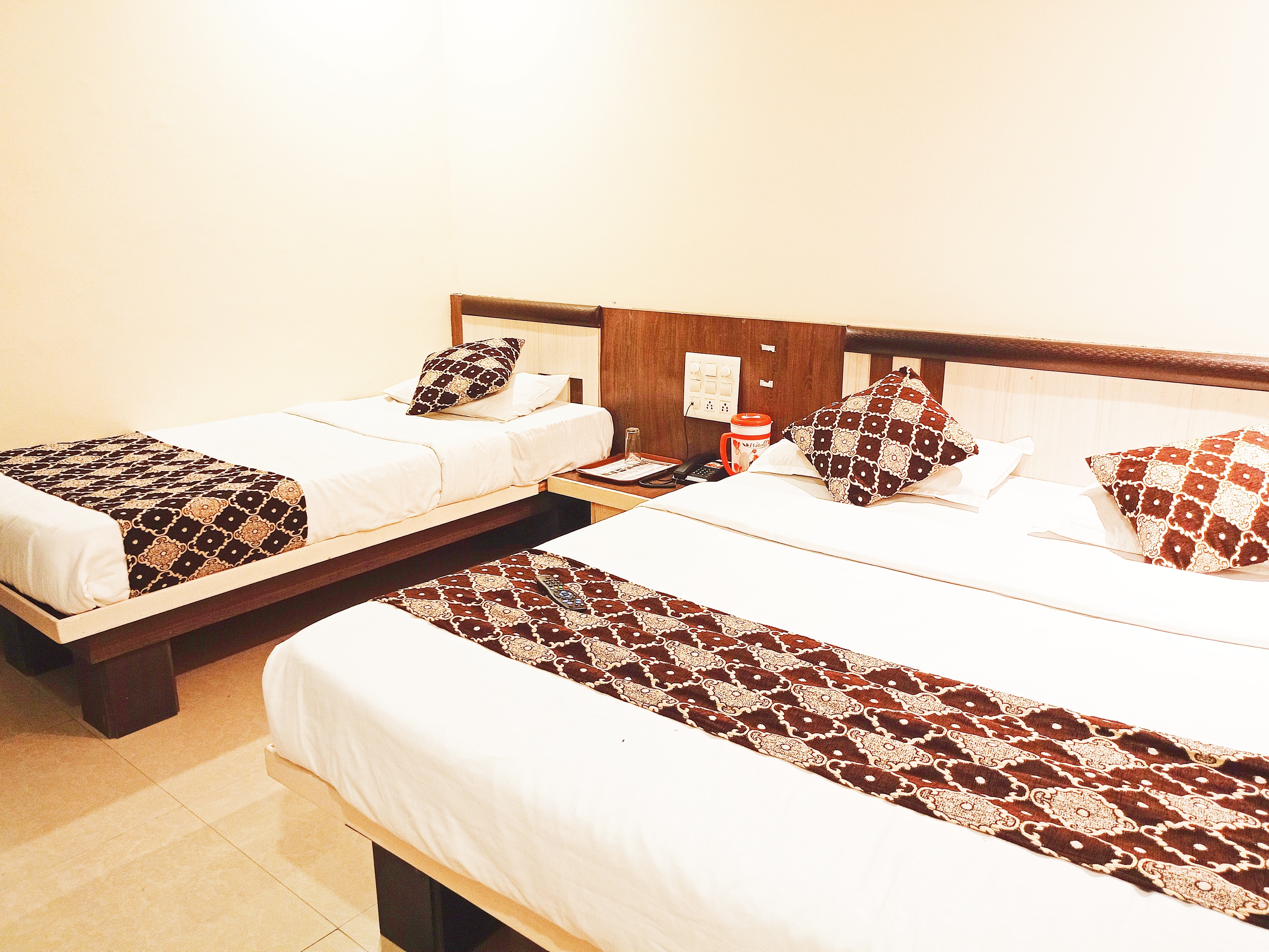 Deluxe Triple Bed Non Ac 1