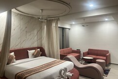 Z PLUS HOTEL INN, Rajkot