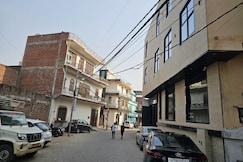Crystal Zee Hotel, Kanpur