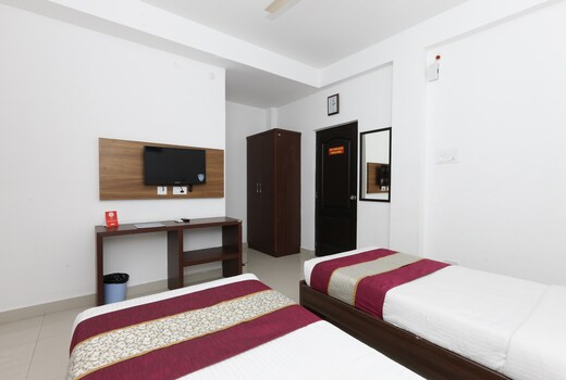 Hotel O The Mangrove Wood Residency