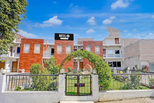 Hotel O Rakabganj Crossway Ayodhya Formerly Ramaland Homestay