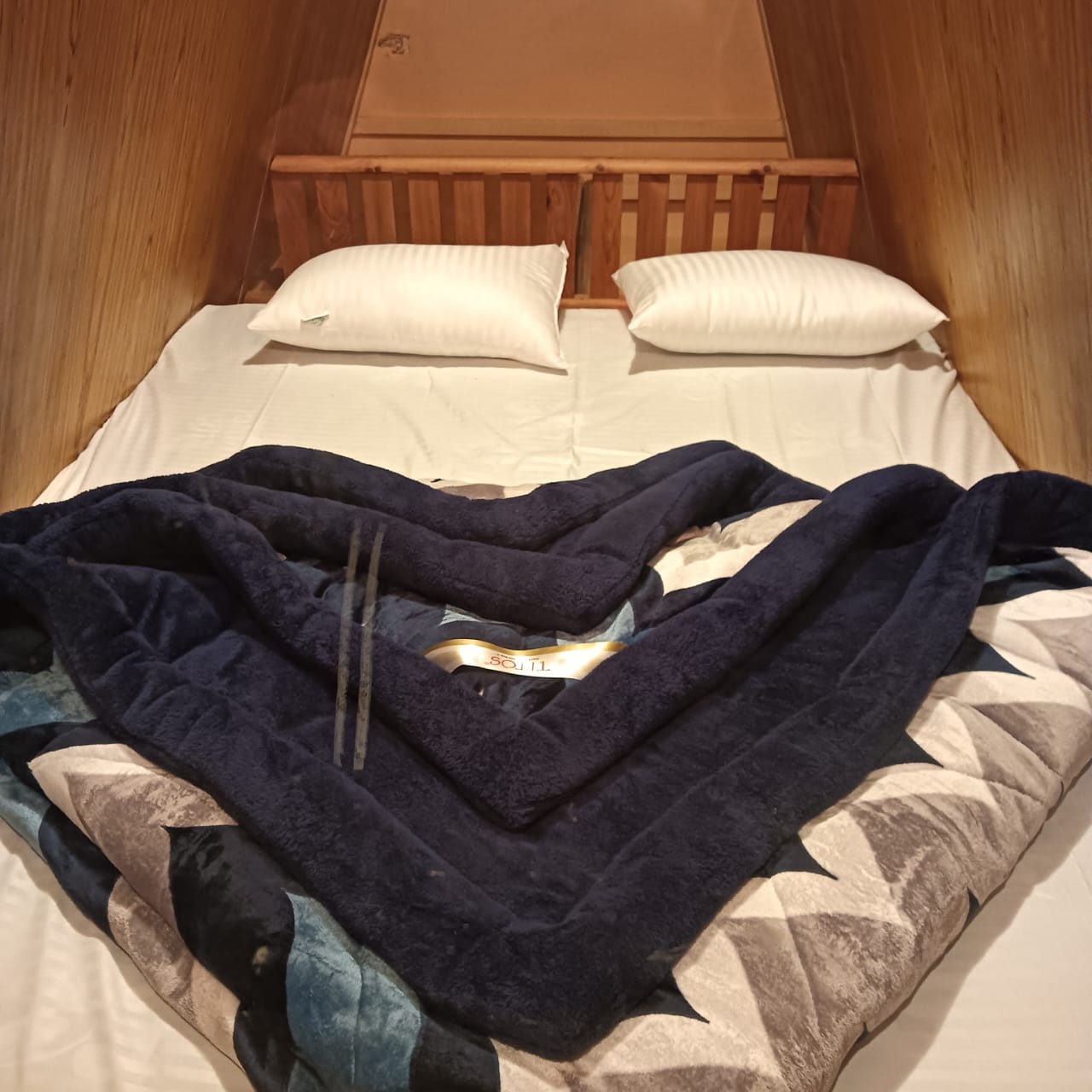 Hawk camping & cottages - Tap to explore photos