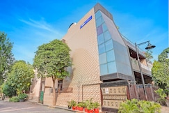 FabHotel Winsome Inn, Noida