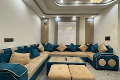 Garvik stay 4bhk 102, Delhi