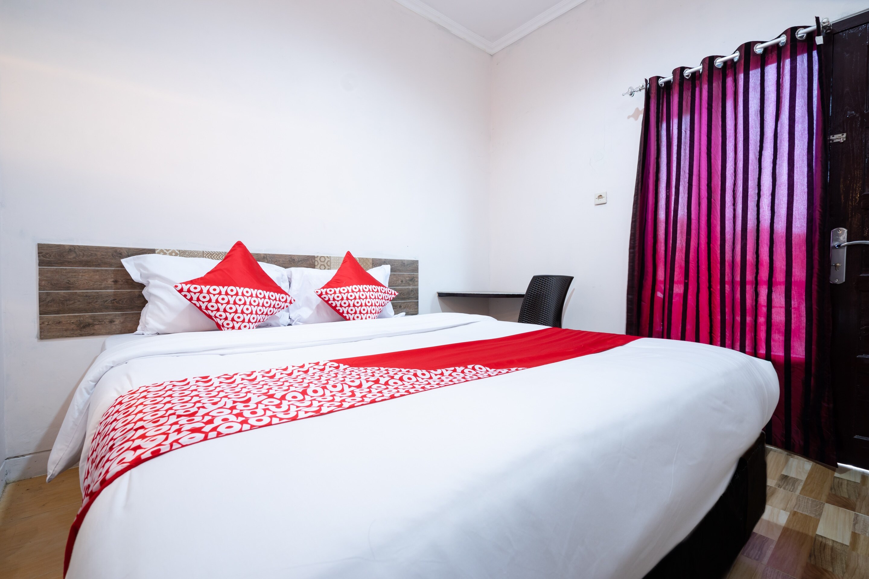 OYO 2285 Art Guest House Syariah - Tap to explore photos