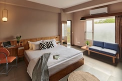 Minimalist Poshtel & Suites @HauzKhas, Delhi