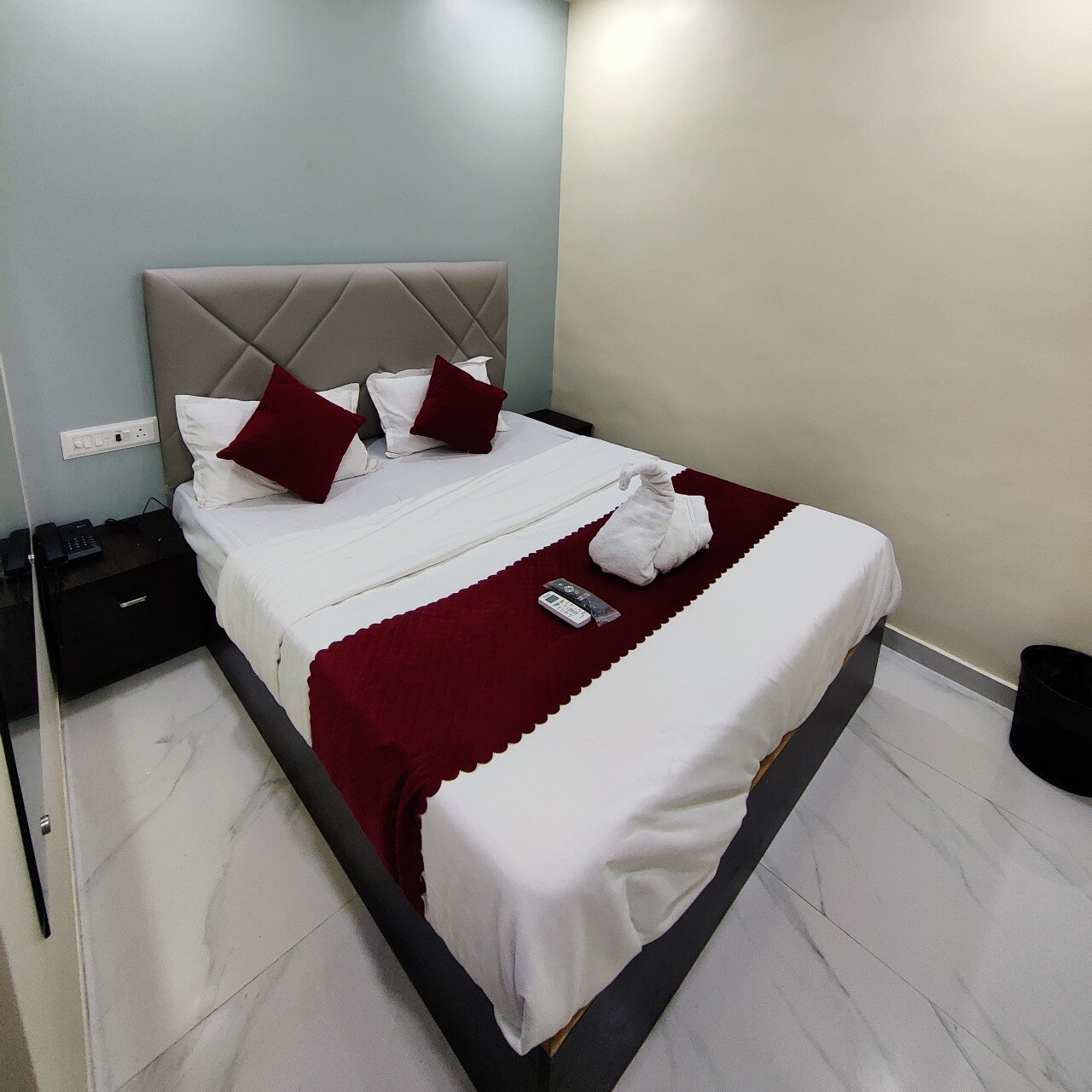 Hotel Class Inn - Tap to explore photos