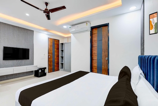 Townhouse OAK Hotel Delight Inn