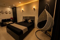 Velvet wine Studio - Blackberry, Greater Noida
