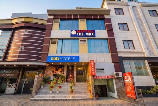 FabHotel The Max