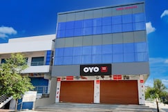 Hotel O Nayati Grand, Nalgonda