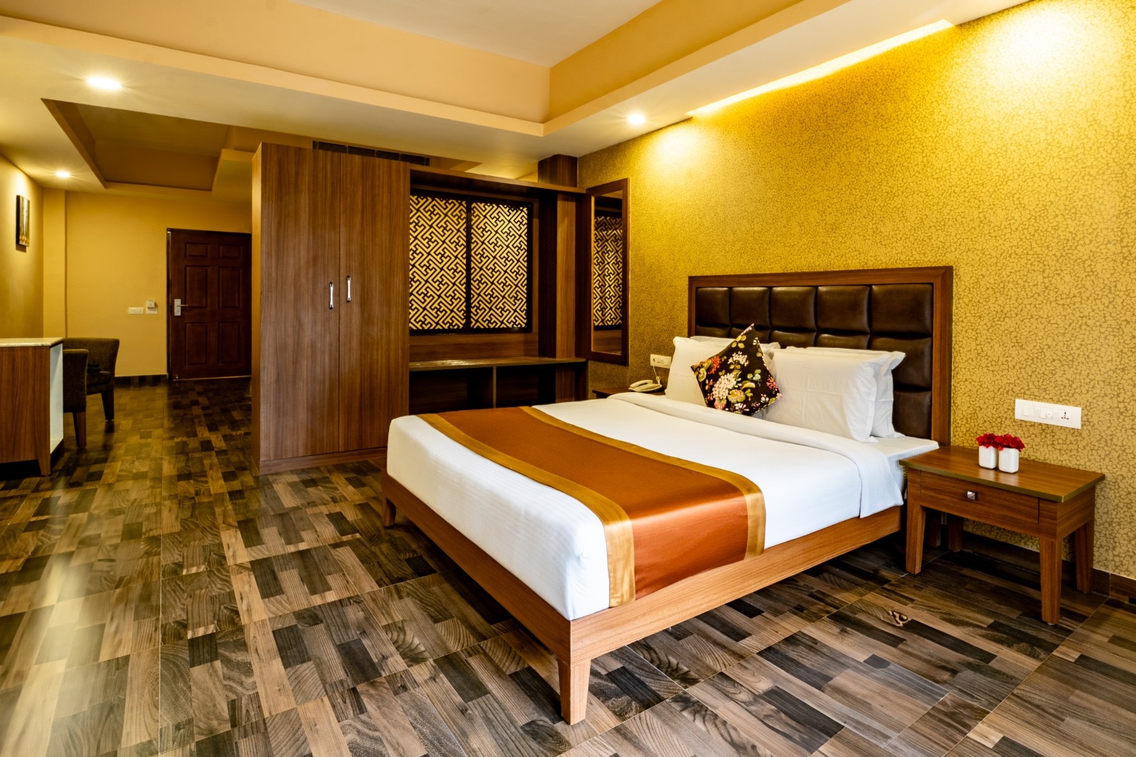 La Manila Kanishka Resort and Spa - Tap to explore photos