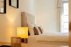 AC apartment with 1BDR/4P- Place des Lices, Var