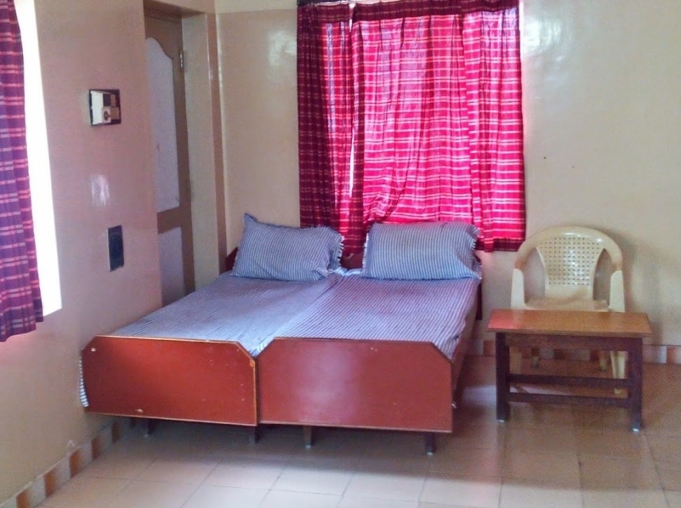 MANSOOR LODGE, Chidambaram - Tap to explore photos