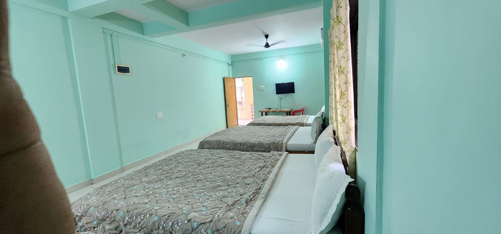 Blossom Homestay in Candolim - Tap to explore photos