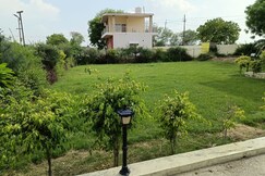 Geeta Ashram ( Farm House ), Vrindavan