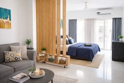 Near Airport: Nap & Fly Studio Apartment, Delhi