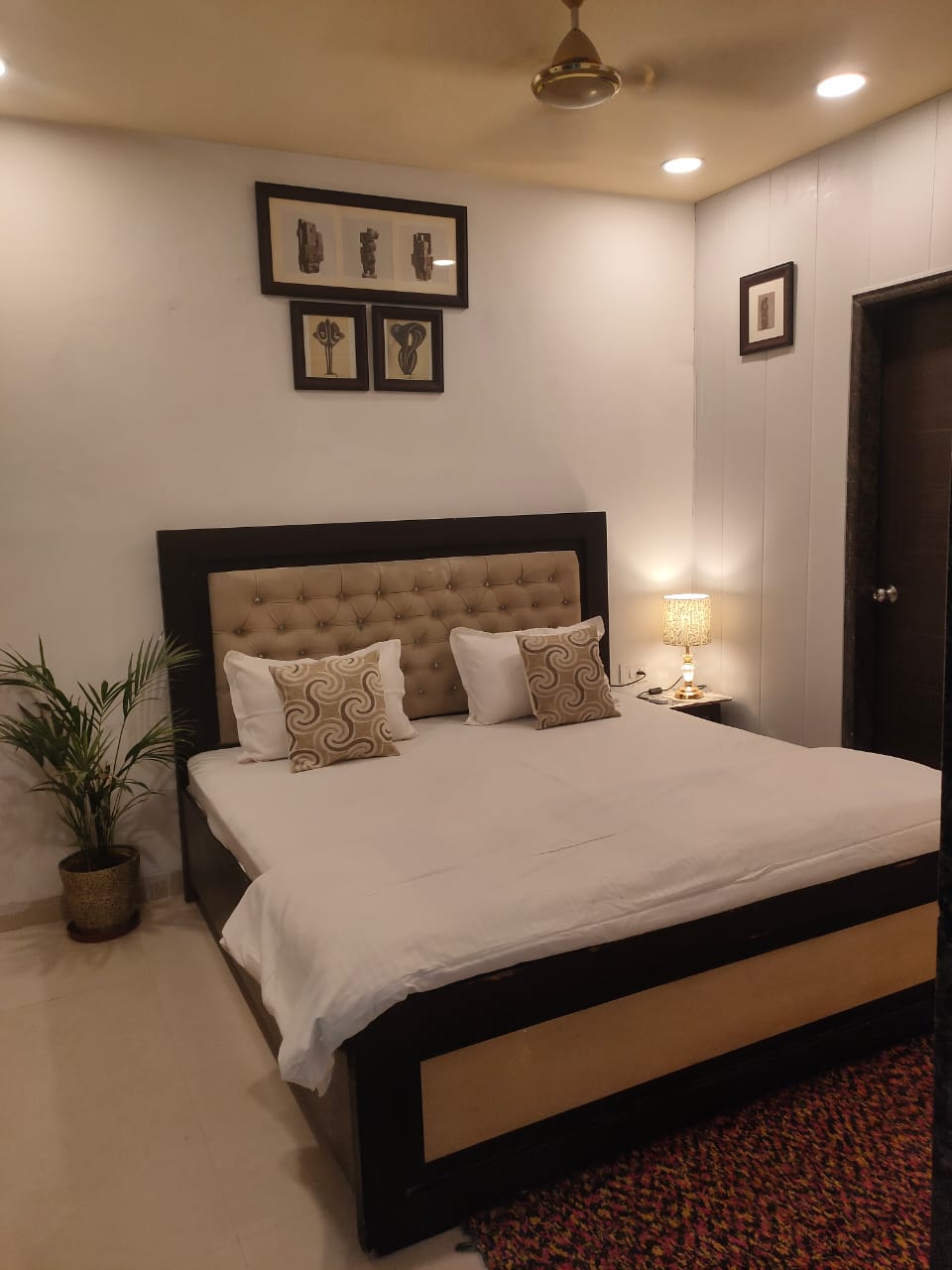 Mrignayani House family homestay with kitchen - Tap to explore photos