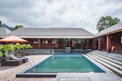 SaffronStays The Mistty Mountain, Mulshi