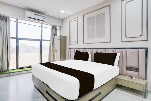 Hotel O Royal Aashro