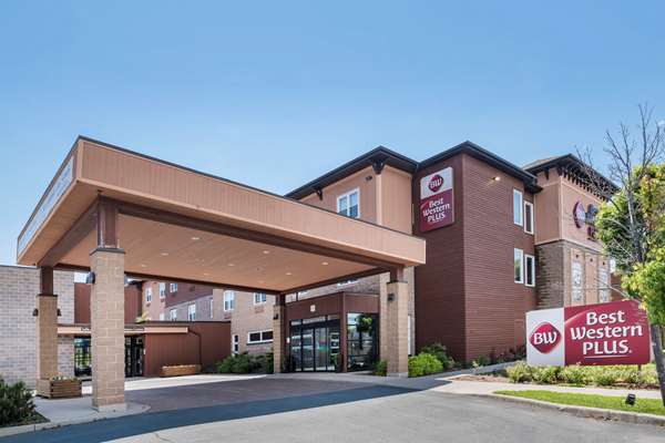 Best Western Plus Bathurst Hotel & Suites - Tap to explore photos