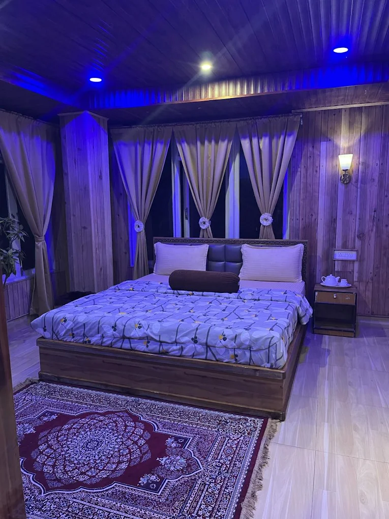 Deluxe Rooms