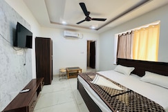 THE OCKLAND HOTEL AND RESTAURANTS, Rudrapur