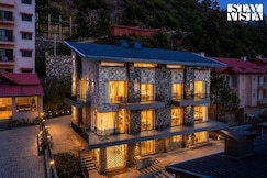 StayVista at Tres & Quatro @ Himalayan Den, Solan
