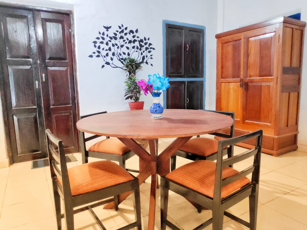 2BHK cozy apartment in Candolim North Goa - Tap to explore photos