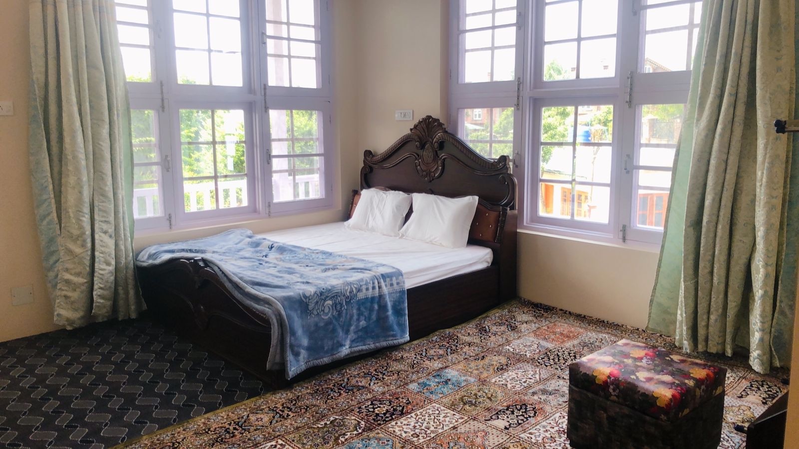 Heeven Villa Srinagar - Tap to explore photos