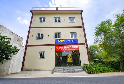 FabHotel Shiv Shakti Dham- Near Priyakant JU Temple (Lotus Temple )