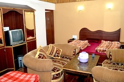 Kasauli Hotel Puri, Kasauli