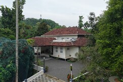 Rocks and Roots, Thodupuzha
