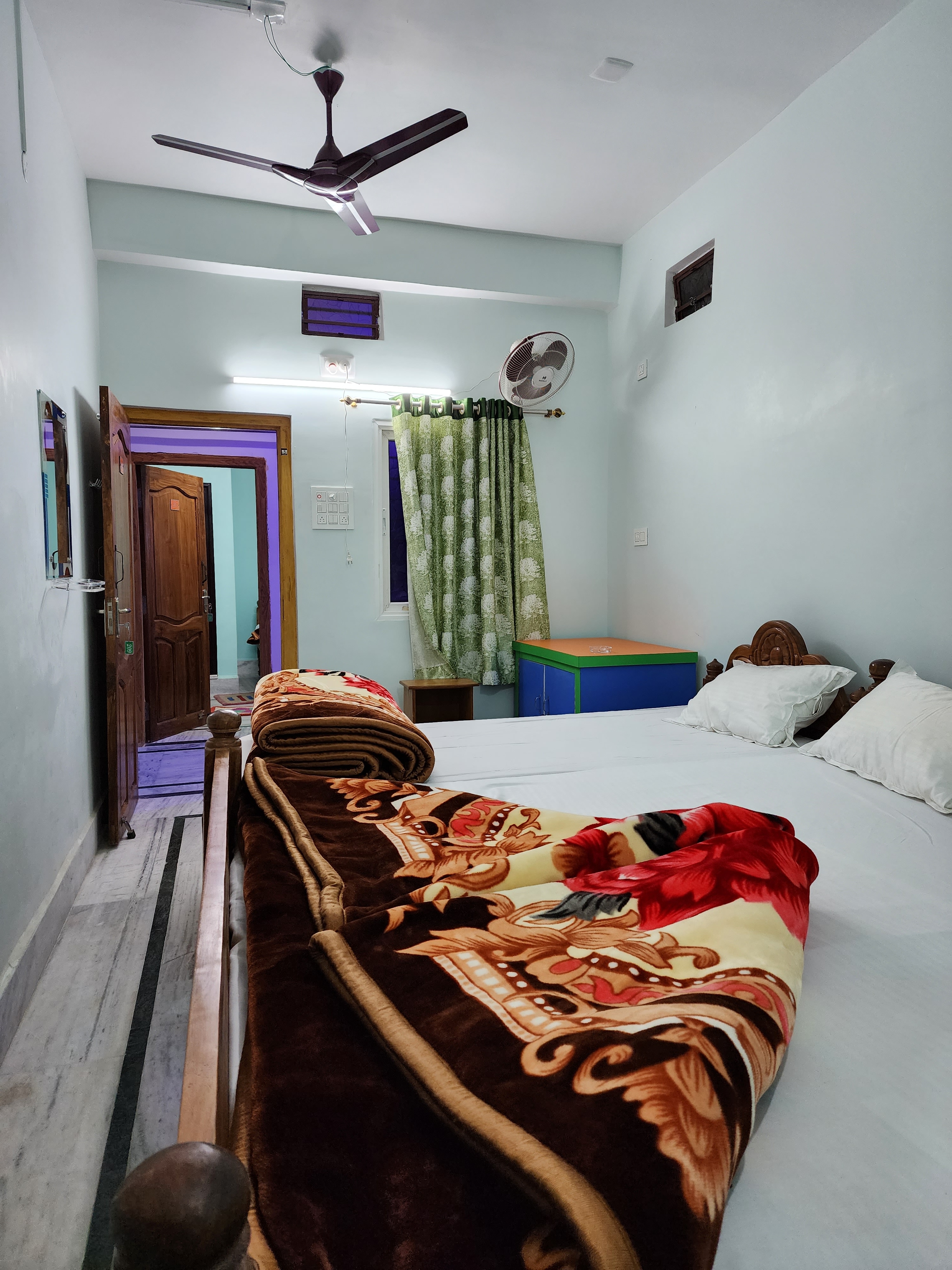 Bamni Tourist Lodge - Tap to explore photos