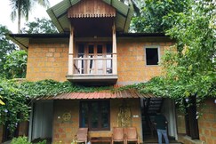 Experience Kalari payattu and farm stay, Thalasserry