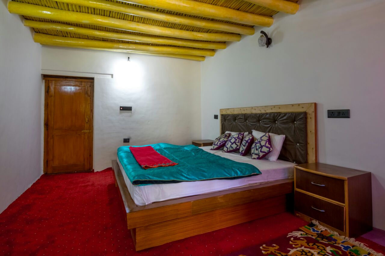 Chonpa Guest House - Tap to explore photos