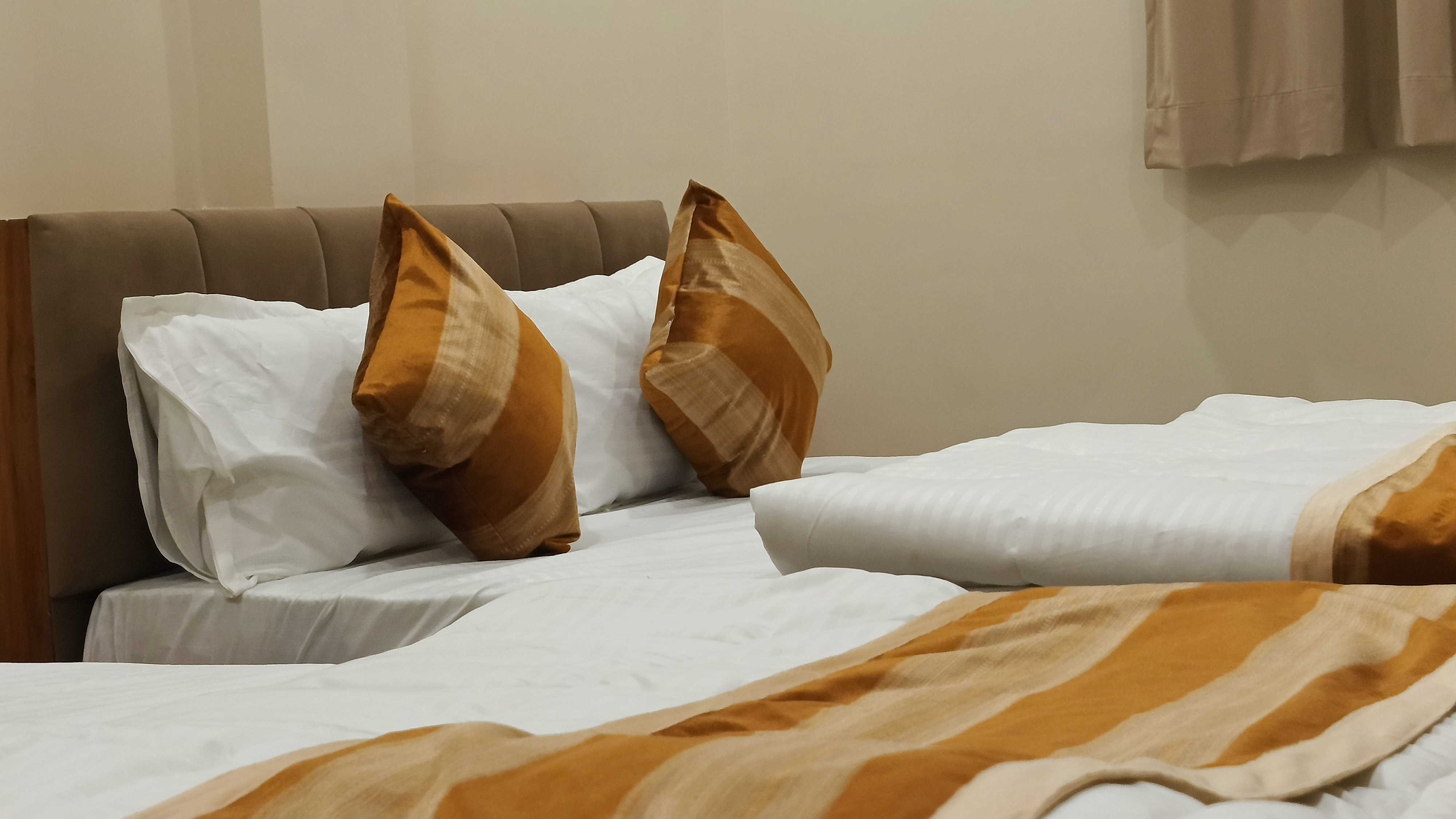 Shree ShyamRaj Hotel - Tap to explore photos